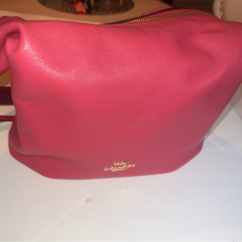 Coach Pebbled Leather Shoulder Bag in Bright Pink with Gold Hardware - Picture 2 of 8